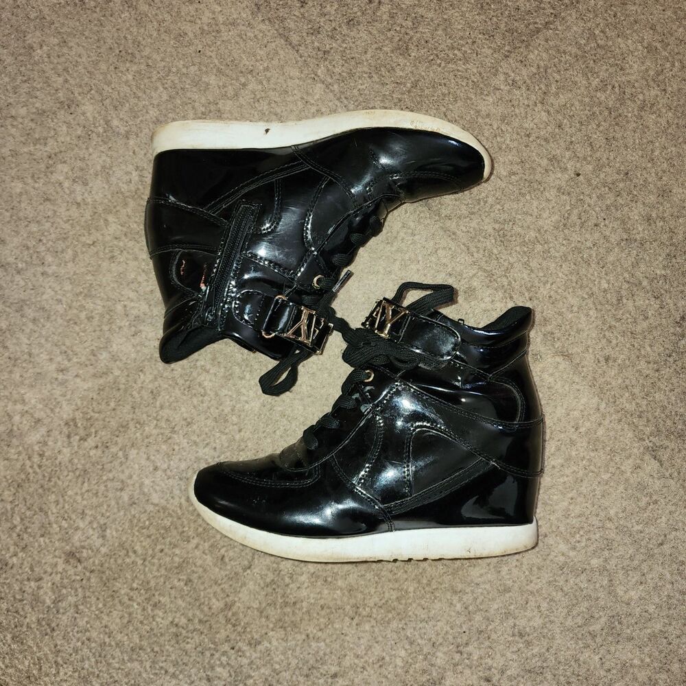 Black Patent-leather High-Top Hidden Wedge Katerina Sneakers | W7